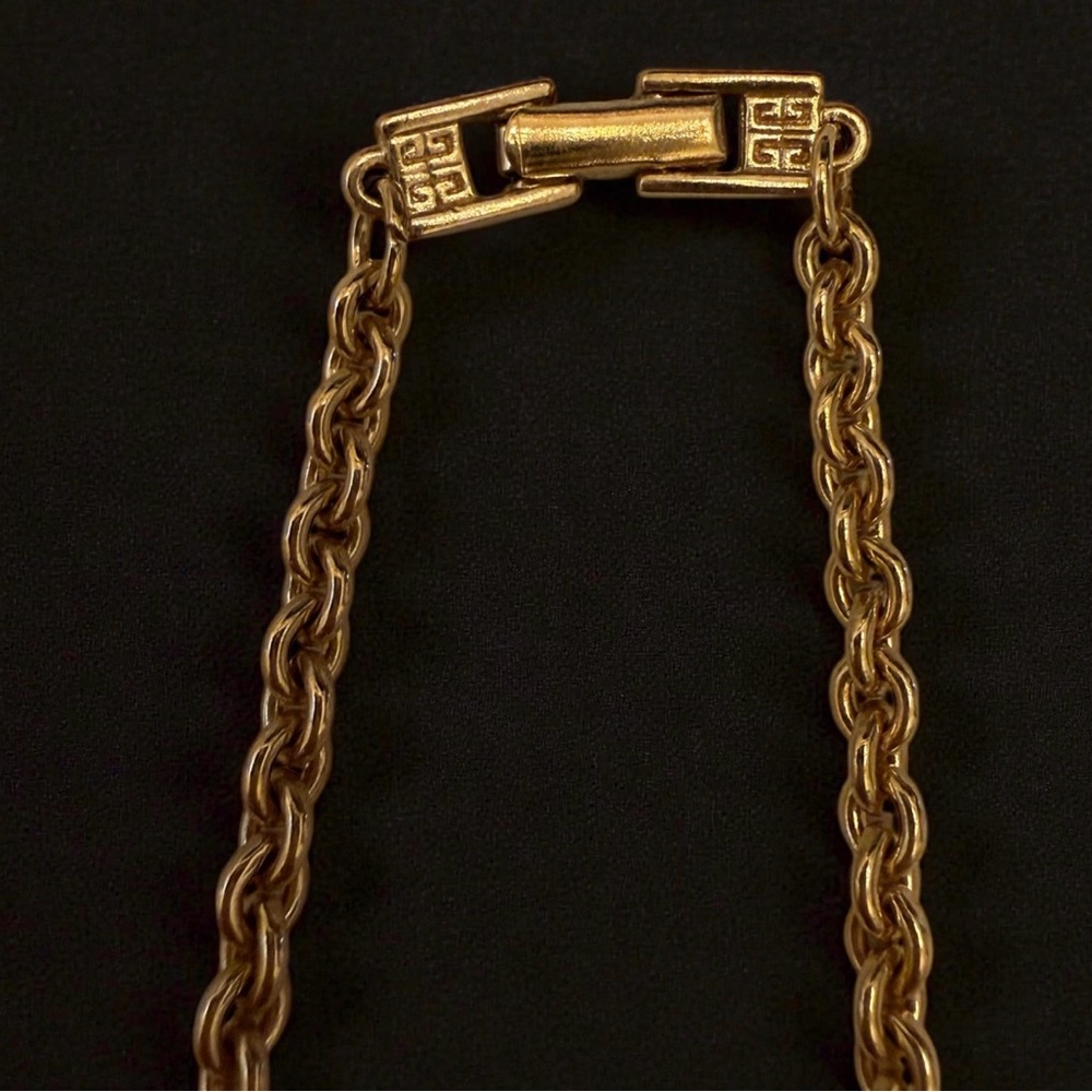 Vintage GIVENCHY Paris Luxury Designer Elegant Gold Tone Feather Choker Necklace - Picture 4 of 7